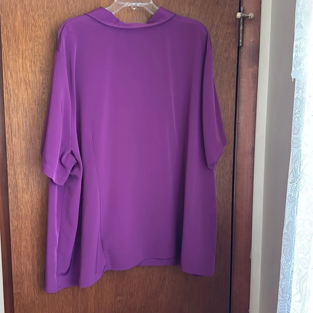 NWOT Women’s 3X Maggie Barnes Essentials Purple Button front Blouse with Pockets - Picture 5 of 5